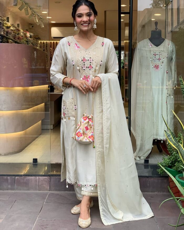 kurti pant dupatta